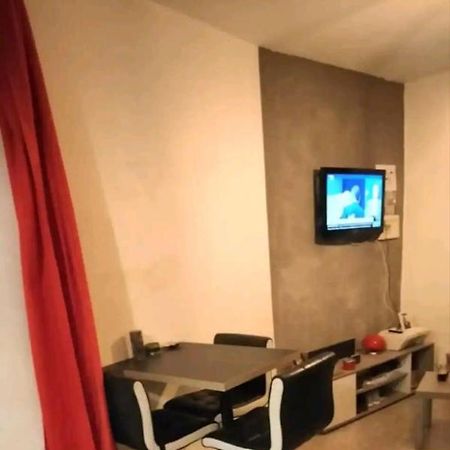 Appartamento Charmant Studio Tarascon-sur-Ariège Esterno foto
